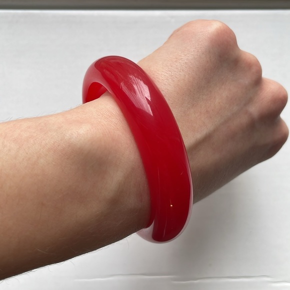 NWT New With Tags Authentic Real Red Jade Bangle Bracelet With Gift Box Included - Picture 2 of 7